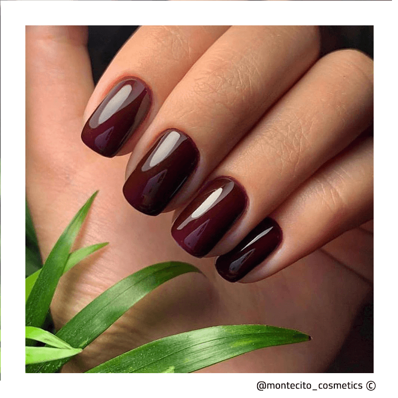 84230-vernis-semi-permanent-montecito-dusty-red-demo.png